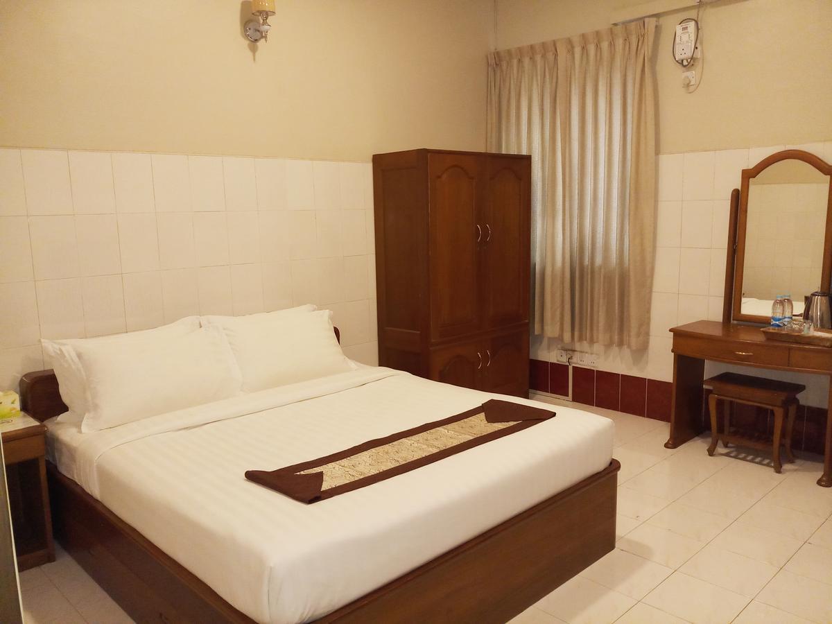 Ruby Garden Hotel Rangum Exterior foto